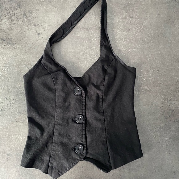 Black top - Picture 1 of 3